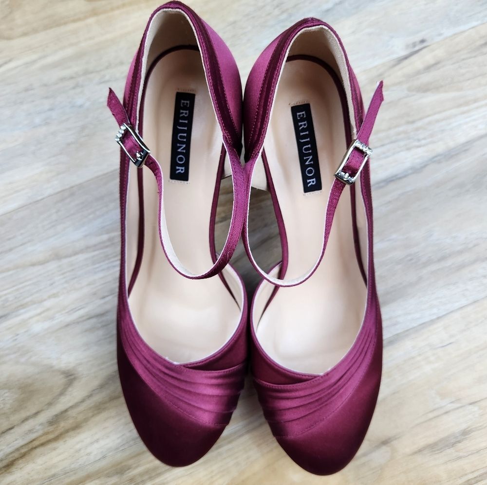 ☔️🩵NWOB Burgundy Satin Ankle Strap Kitten Heel Shoes Size 8 - Picture 5 of 14